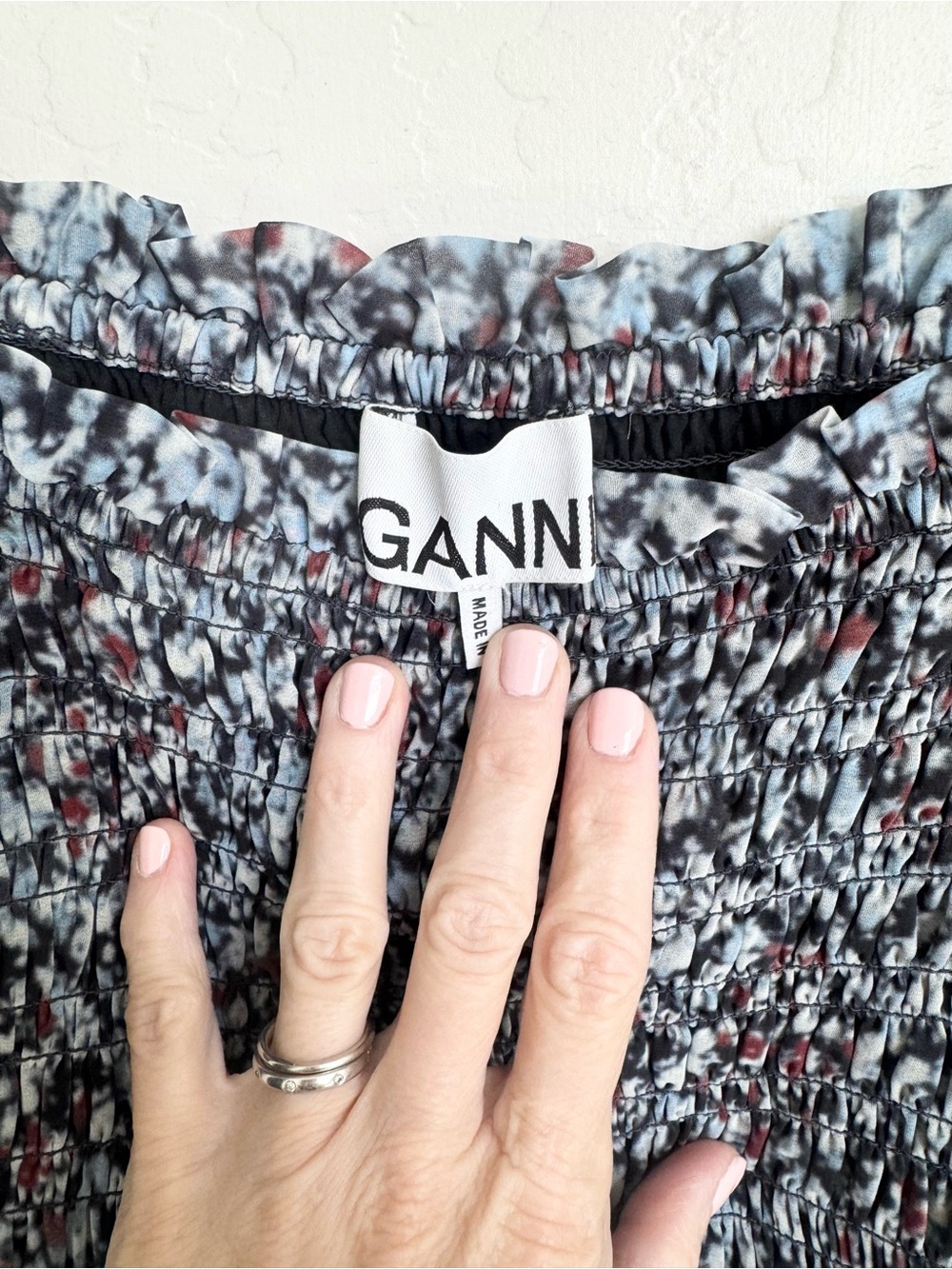 GANNI Printed Pleated Georgette Tie-Shoulder Smock Mini Dress Phantom Floral 38 - Picture 5 of 9
